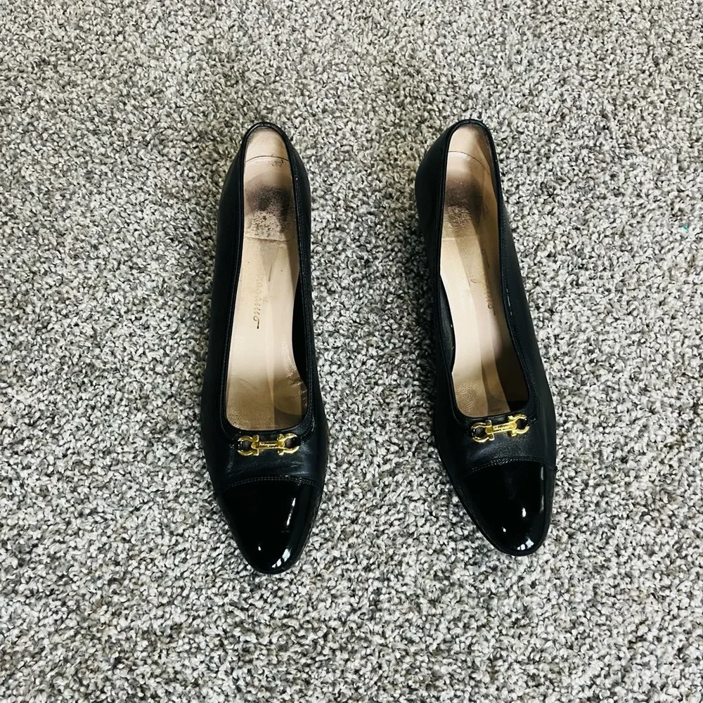 Salvatorre Ferragamo Heels 10 1/2 A narrow - Picture 3 of 7